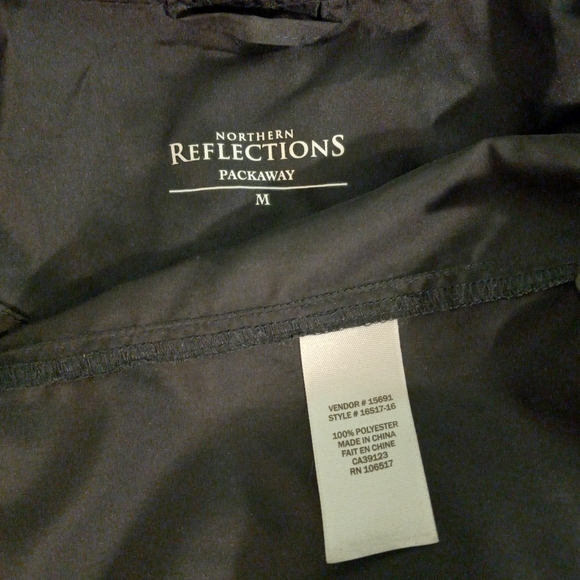 Northern Reflections Women's Packaway Rain Jacket | US M - Picture 5 of 5
